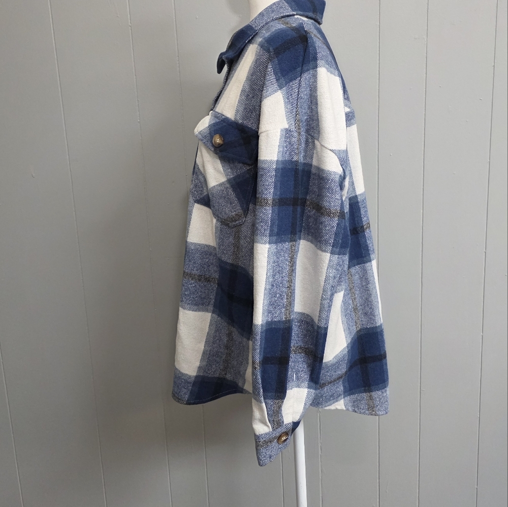 Shein Blue Plaid Shacket - Picture 5 of 13